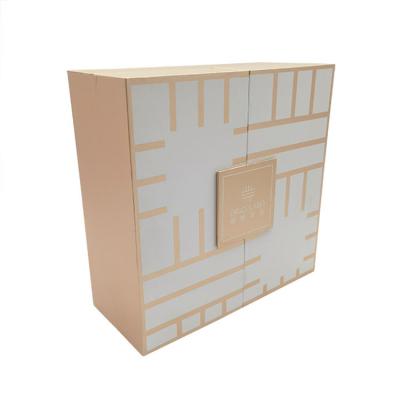 China Professional Manufacturer Eco - Friendly Low Cost Folding Packaging Kraft Cardboard Paper Gift Box for sale