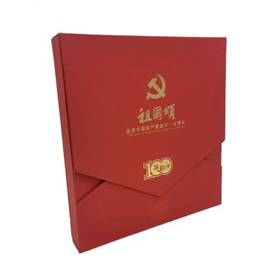 China Eco-friendly Made In China High Standard Eco-Friendly Packaging Kraft Paper Folding Magnetic Cosmetic Gift Box for sale