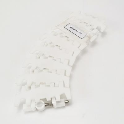 China Uri-103 Manufacturer Directory Tabletop Plastic Flexible Conveyor Chain Moisture-Resistant For Conveying Soft Drink Beverage Conveying for sale