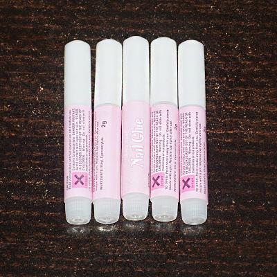 China Professional Acrylic Beauty Mini Glue Rhinestones Glue Small 1.5g Nail Art Glue Eco-friendly Fake Nail Tips Decoration for sale