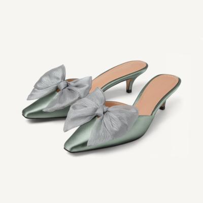 China Anti-Slippery Pointed Toe Satin Low Heel Slippers Mule Bowknot Bridal Wedding Sandals for sale