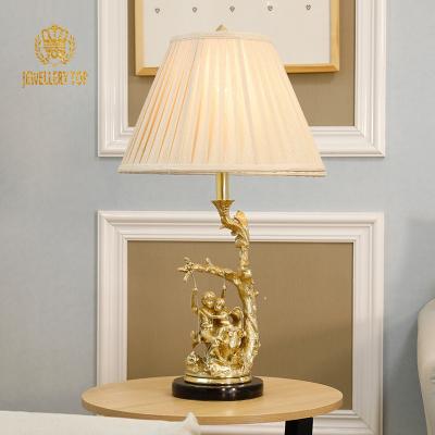 China 2021 EUROPEAN Modern Antique Brass Classic Bed Table Lamp Jewellerytoy Tree Side Light for sale