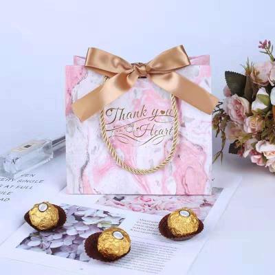 China Custom Printed Recyclable Luxury Gift Paper Colorful Printed Luxury Shopping Bag for sale