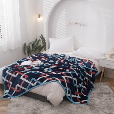 China Anti-Static Cozy Knitted Soft Baby Throw Blanket Custom Cute Spots Kids Blanket for sale