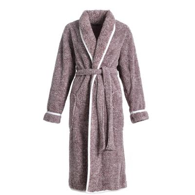 China Winter QUICK DRY Consolation Sleep Warm Soft Plush Bathrobe Polyester Good Quality Bathrobe for sale