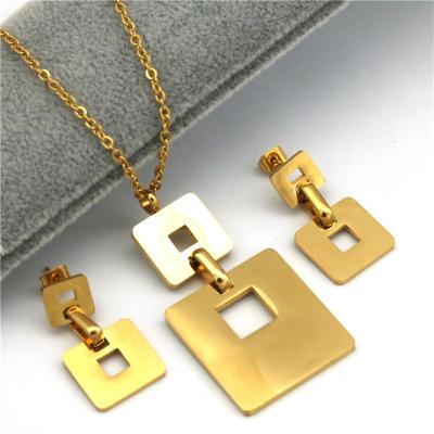 China CLASSIC Gold Color Stainless Steel Jewelry Sets African Jewelry Earrings Necklace Set For Women Gift for sale