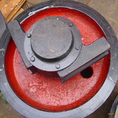 China Custom Size Port Crane Trolley Wheels , Bridge Crane Wheels On End Beam for sale