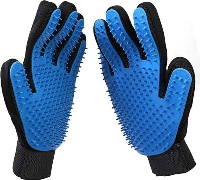 China Effective Pet Grooming Mitts Effective Pet Hair Remover Mitts With Raised Five Finger Design Perfect For Dogs And Cats for sale