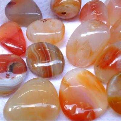 China Modern High Quality River Rock Jade Agate Color Pebble Stone For Decoration for sale