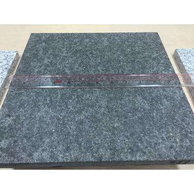 China Modern Flamed Outdoor G684 Granite Floor Tiles Black Basalt Paving Cube Stone for sale