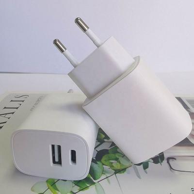 China Universal Type C Cell Phone Power Banks Adapter Wall Mobile Phone 5V 2A Dual USB Home Charger for sale