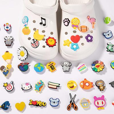 China 1000pcs Eco-friendly Croc Charms Wholesale Random Different PVC Cartoon Shoe Charm For Shoe Decoration for sale