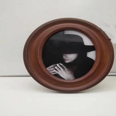 China Wholesale Solid Wooden Oval Shape Metal Photo Frames With Back Easel for sale