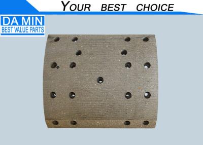 China ISUZU CYZ Brake Lining 1471260930 Camber Brake Pad 17 Rivet Holes 2 Sensor Holes for sale