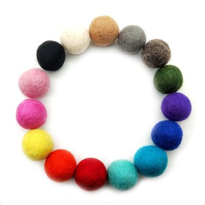 China SOFT 100% Eco-Friendly Handmade Wool Felt Pompoms Poms New Zealand Pure Wool Felt Balls DIY for sale