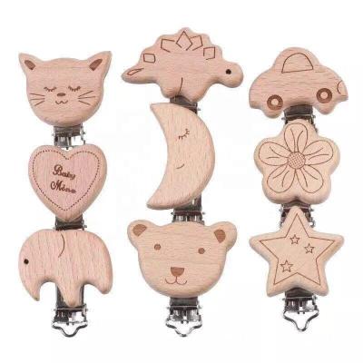 China BPA Free Natural Beech Wooden Design Cheap Natural Animal Pacifier Clip For Baby Soother Metal Dummy Wooden Clip for sale