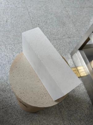 中国 Corundum Material 90% High Alumina Bricks Resist 1700 ℃ 販売のため