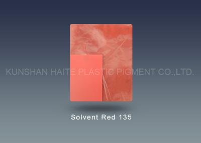 China El polvo formó el tinte solvente/el valor de pH solvente del rojo del rojo 135 6.5-7 en venta