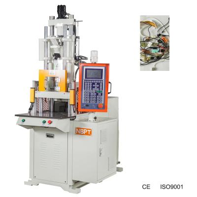 China VERTICAL Fully Automatic Hang Tag Injection Molding Machine Equipment With Plastic Lock China Factory for sale