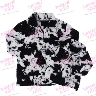 China Free Shipping Oversized Mommy And Me New Arrival Windproof Half Cow Print Sherpa Black White Sherpa Sweater for sale