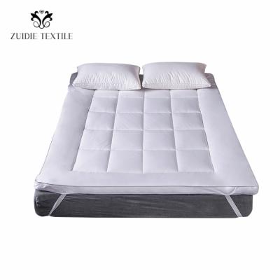 China Factory price waterproof luxury bedding sets hotel mattress pad bed for sale