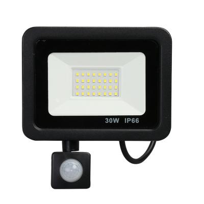 China 2021 Hotsale Ultra-thin10w 20w 30w 50w 100w 150w 200w IP65 PIR Motion Sensor SMD LED Garden Flood Light for sale