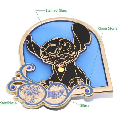 China Custom Made Animal Direct Lapel Pin Factory Europe Fashion Enamel Pin Suit Lapel Pin Hard Pin Brooch for sale