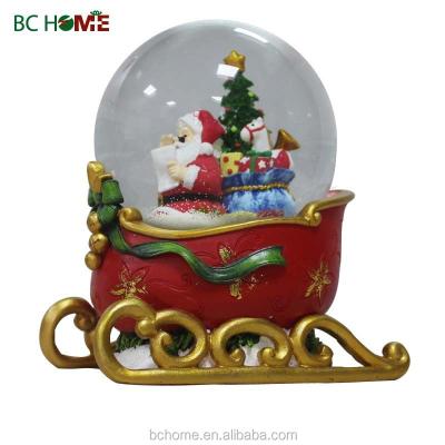 China Custom Europe Christmas Santa Claus Water Globe Resin Snow Globe for sale