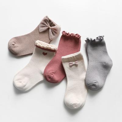 China Custom Hot Sale QUICK DRY Cute Cartoon Cotton Beauty Colorful Baby Socks for sale