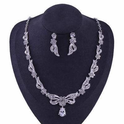 China FASHIONABLE Luxurious Bridal Rhinestone Necklace Flower Crystal Jewelry Wedding Earring Set For Bride for sale