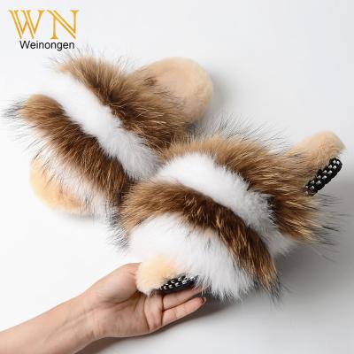 China 2021 Fashion Trend Women Real Fox Raccoon Fur Slides Winter Luxury Home Outdoor Party Rivet Non-slip Flat Shoes Natural Rabbit Fur Slippers for sale