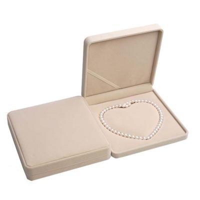 China Custom Jewelry Packaging Display Jewelry Velvet Pearl Necklace Gift Boxes Packaging Heart Shaped Jewelry Box for sale