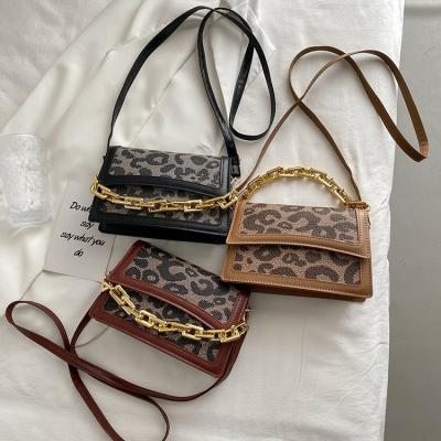 China 2021 style hot sale new leopard texture print chain retroladies waterproof handbags hot border women bag for sale