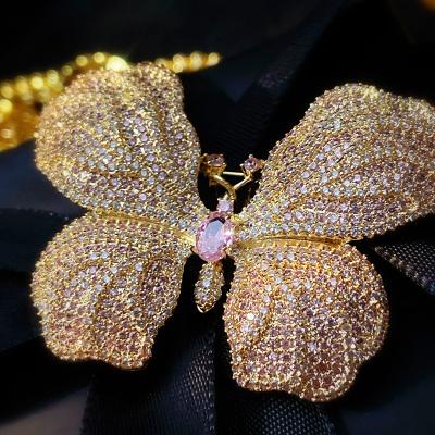 China 2021 Luxury New High-end Luxury Atmospheric Micro-inlaid Butterfly Brooch Pin With Diamond Zircon Coat Suit Pin for sale