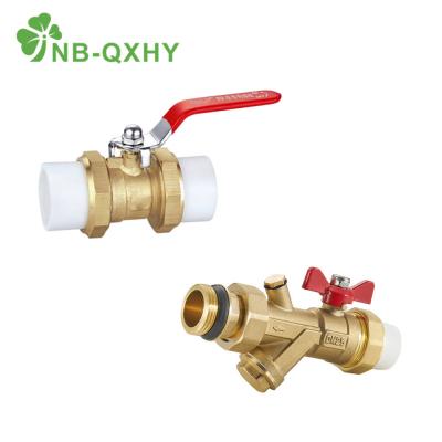 Cina Valvo a sfera di acqua calda Union Valve di bypass a temperatura normale OEM ottone per idraulici domestici in vendita