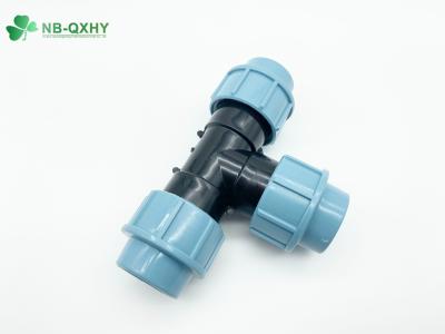 Chine Pipe de compression PP à connexion féminine équipée d'un connecteur en plastique 90 tee avec matériau à vendre