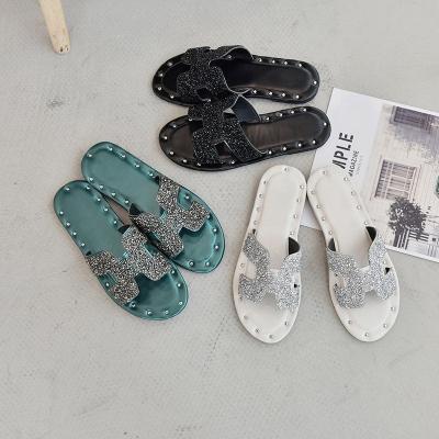 China 2020 fashion trend women summer slippers wholesale custom made slippers for outdoor women for sale