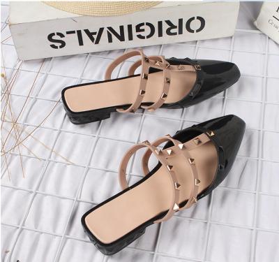 China Fashion Lightweight Design Flat Slippers Ladies Shoes Women Half Shoe Women Slippers for sale