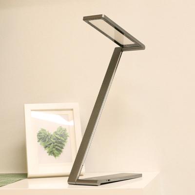 China Modern Wireless Natural Light Work Table Lamp 4000K 1400Lux CRI 97 Disegn Touch Table Lamp for sale