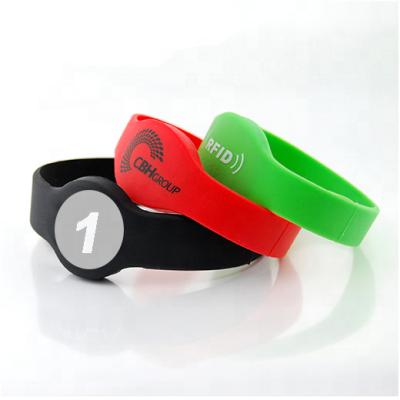 China Silicone 13.56MHz F08 1K RFID Rewritable Wristband Waterproof / Waterproof Access Control for sale