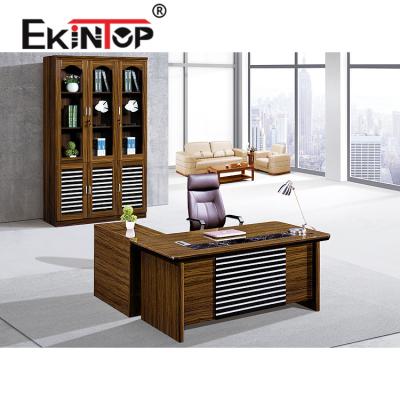 China Ekintop Customizable Porcelain CEO Modern Design White Luxury Executive Desk for Commercial Wood Office Furniture for sale