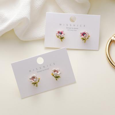 China 2021 CLASSIC CLARMER factory direct hot sale stud earrings alloy flower shaped small earrings for girls for sale