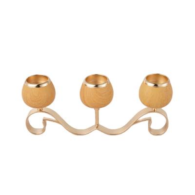 China All Unique home decoration  wood grain Candlestick three head gold wedding candlestick for sale