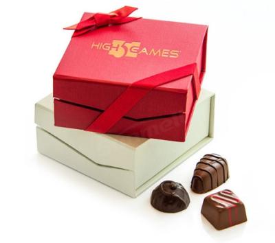 China Recyclable Custom Design Christmas Chocolate Box With Ribbon Bow Small Packaging Box For Chocolate Truffles for sale