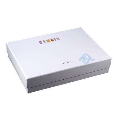 China Handmade White With 3 Color Inside Cardboard Packaging Boxes For Clothes Custom Logo Clothing Box With Lid for sale