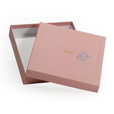 China Handmade Gold Stamping Kraft Apparel Box With Lid For Custom Pink T-shirt Medium Size Apparel Gift Box for sale