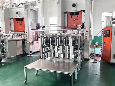 China het Aluminiumcontainer die van 12000pcs/H 26KW tot Machine maken de Zilveren Machine van de Foliecontainer Te koop