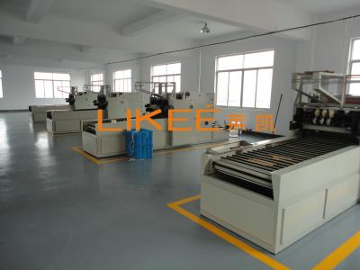 China Elektrische 4KW-Aluminiumfolie Rewinder met de Etikettering van Functie Te koop