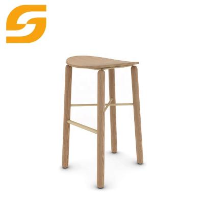 China Modern Modern Outdoor Cafe Furniture Metal Frame Restaurant Wooden Dining Tables And Chairs Sneak Against for sale