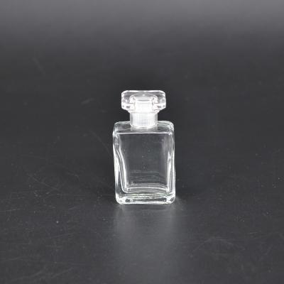 China Personal Care 10ml Square Glass Bottles With Square Lid For Perfume Or Wind Medicated Oil Or Eau De Toilette for sale